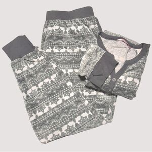 La Vie En Rose Gray and White Pajama Set